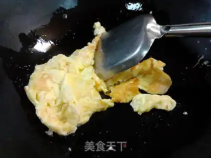 Make Pumpkin fried eggs step 7