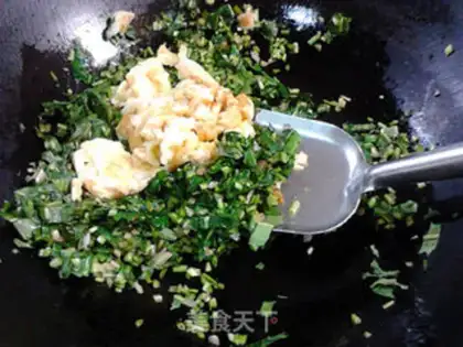 Make Pumpkin fried eggs step 13