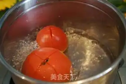 Make Crab fried tomatoes step 1