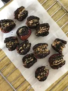 Make Sesame dates and walnuts step 3