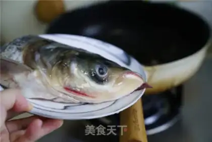 Make Shrimp steamed fish heads step 2