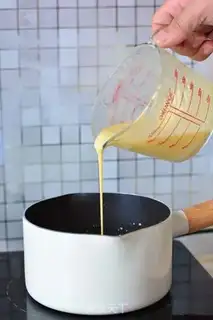 Make A yellow-haired moon cake step 8