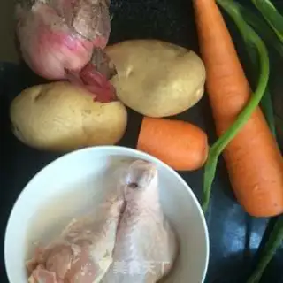 Make Chicken leg and potatoes step 0