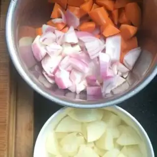 Make Chicken leg and potatoes step 3