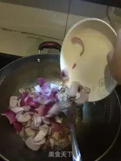 Make Onion fried meat step 3