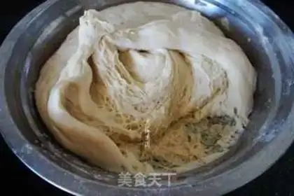 Make Quick-hand breakfast with noodles step 0