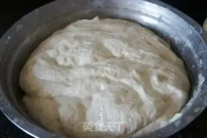 Make Quick-hand breakfast with noodles step 1