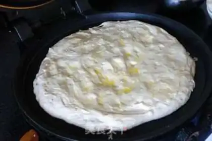 Make Quick-hand breakfast with noodles step 2