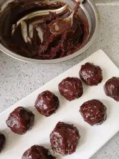 Make Rose Bean Sand Mooncake step 1