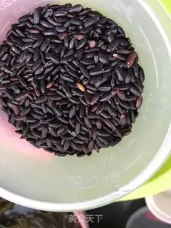 Make Little bean, sweet rice congee step 1