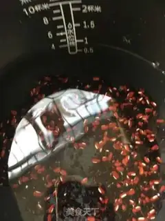 Make Little bean, sweet rice congee step 3