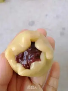 Make Rose Bean Sand Mooncake step 9