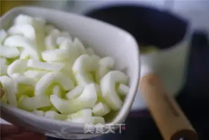 Make cucumber egg shrimp soup step 3