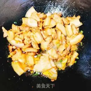 Make A big cabbage with a flower and a fan step 4