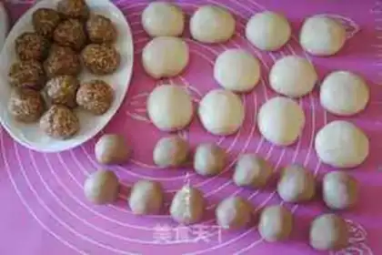 Make Heart-shaped mooncake step 9