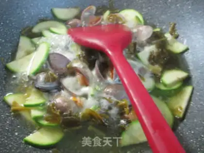 Make Snow pickles and cuisine soup step 2