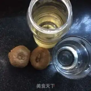 Make The bee of the monkey step 0