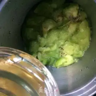 Make The bee of the monkey step 2