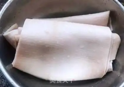 Make Spicy spicy pig skin step 0