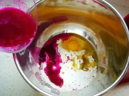 Make Flamingo toast step 2