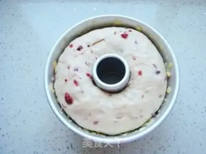 Make Goo-goo-Hoff cranberry bread step 10
