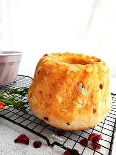 Make Goo-goo-Hoff cranberry bread step 12