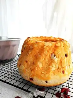 Make Goo-goo-Hoff cranberry bread step 14