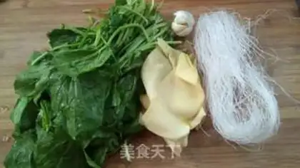Make A spinach-skinned fan step 0