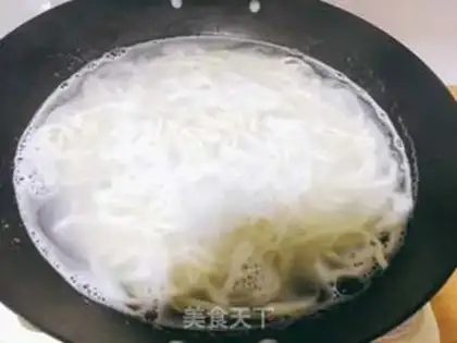 Make Fried noodles step 1