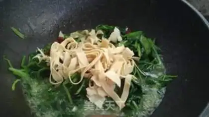 Make A spinach-skinned fan step 6