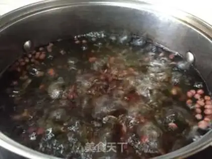 Make Red dates, red bean soup step 2