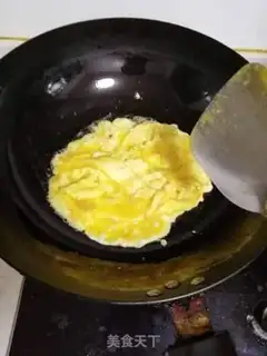 Make Shrimp skin and eggs step 4