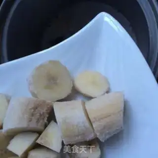 Make A salsa fruit cup step 3