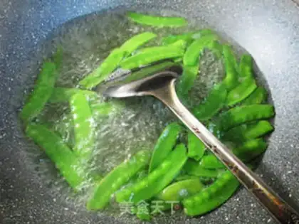 Make North wing, Dutch beans step 2