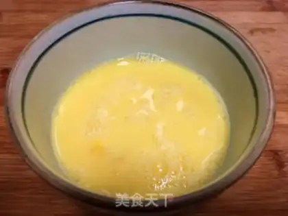 Make Tomato fried eggs step 2