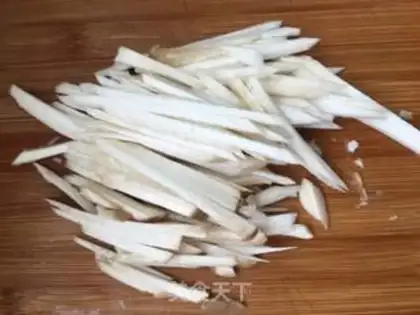 Make The apricot and celery step 0