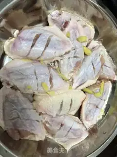 Make Red fried chicken step 0