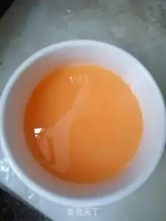 Make Cracking eggs step 2