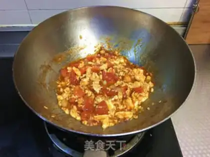 Make Tomato fried eggs step 7