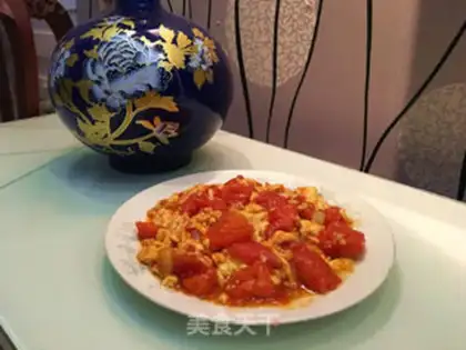 Make Tomato fried eggs step 8