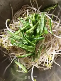 Make Pelican sprouts step 0