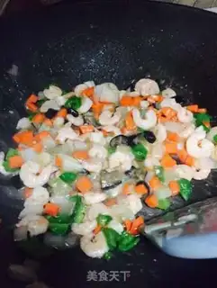 Make Five-colour cashew nut shrimp step 6