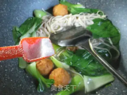 Make Shrimp veggie noodles step 4