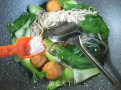 Make Shrimp veggie noodles step 5