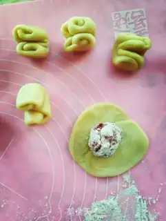 Make Rose florist step 9