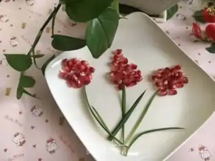 Make Pomegranate seeds are still in their prime step 3