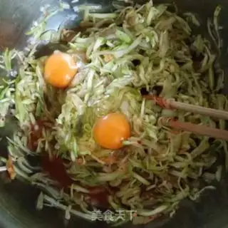 Make Blow up the spicy cabbage step 1