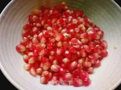 Make Fresh pomegranate juice step 2