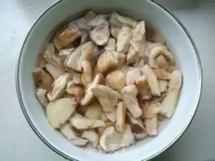 Make Soup with the little grub step 1