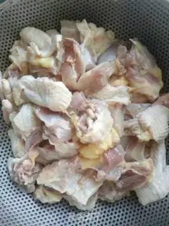 Make Shrimp potatoes step 1